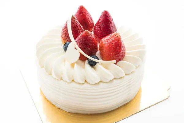 Vanille-Sahnetorte mit Erdbeere obendrauf — Stockfoto