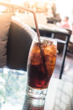 Buzlu cola cam