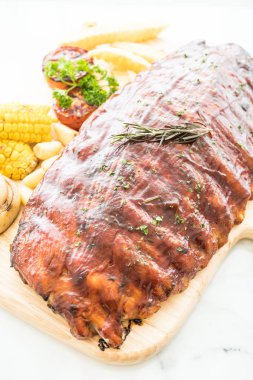 Izgara kaburga Barbekü domuz eti