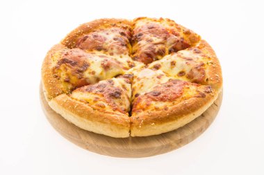 Biberli pizza. Tahta tabakta.