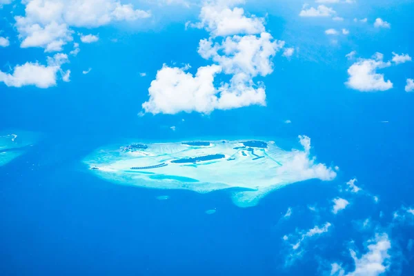 モルディブの島の空中写真 — ストック写真