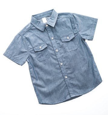 Gömlek ve beyaz elbise