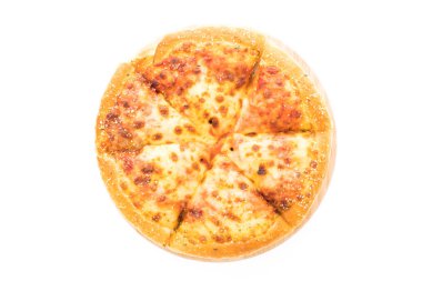 Peynirli pizza ahşap plaka üzerinde