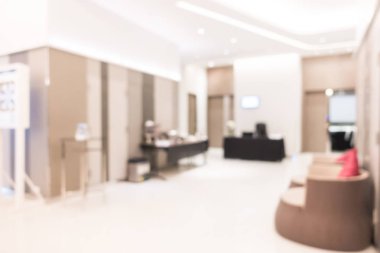 Otel lobisinde bulanıklık