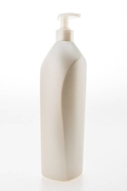 Boş kozmetik ve losyonu şişesi