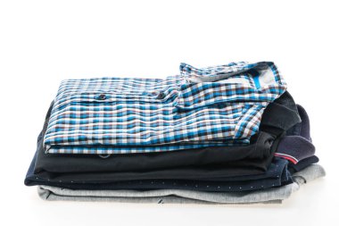 Erkek gömlek yığını