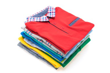 T gömlek ve Polo yığını