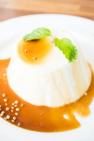 Budino di caramello e panna cotta dessert — Foto Stock