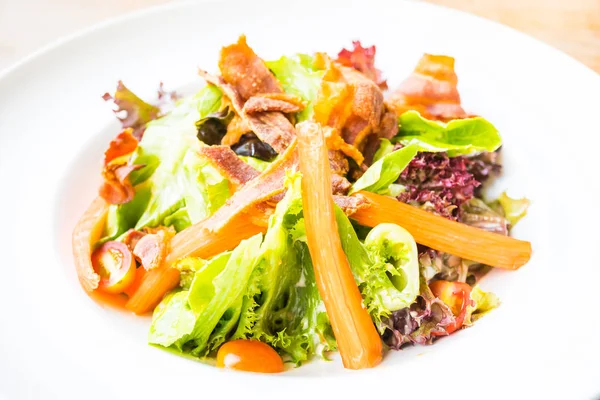 Yengeç sopa salatası