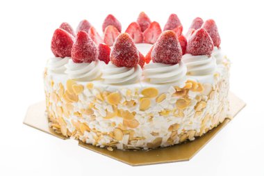 Vanilyalı dondurma kek üstünde tepe çilek ile