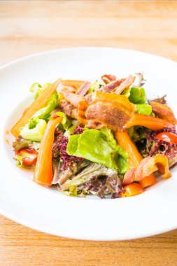 Yengeç sopa salatası