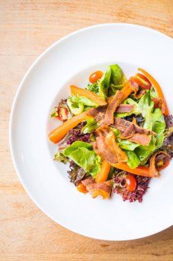 Yengeç sopa salatası