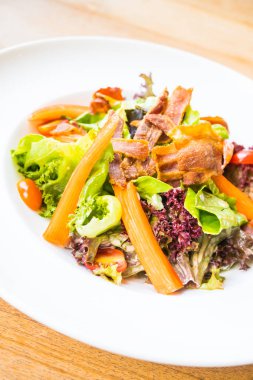 Yengeç sopa salatası