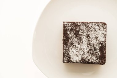 Çikolatalı kek izole