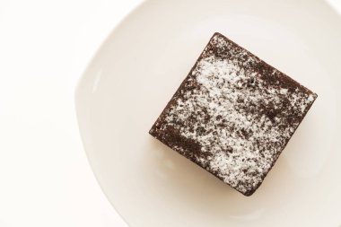 Çikolatalı kek izole