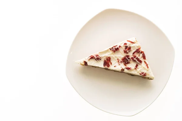 Tranbär paj eller kaka i vit platta — Stockfoto