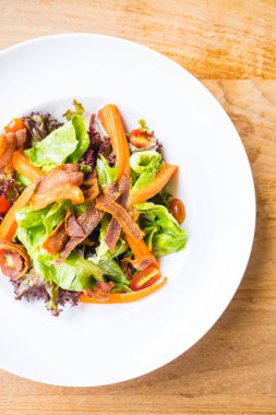 Yengeç sopa salatası