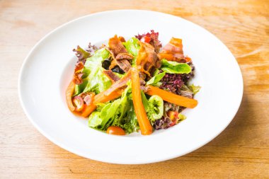 Yengeç sopa salatası