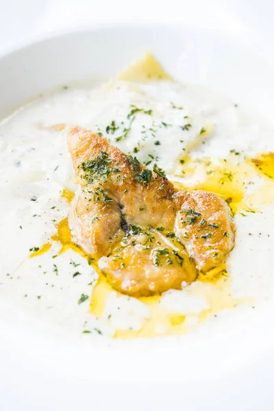 Foie gras con salsa de crema de penne —  Fotos de Stock