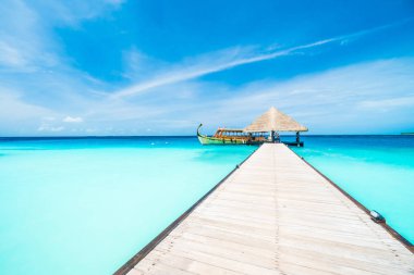 Tropik Maldivler Adası