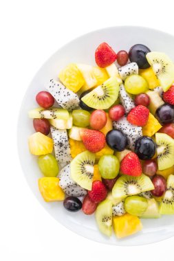 Beyaz plaka karışık meyve