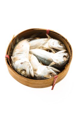 izole uskumru balığı