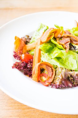 Yengeç sopa salatası