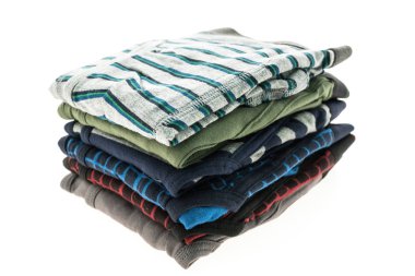 Kısa iç çamaşırı ve pantolon erkekler için