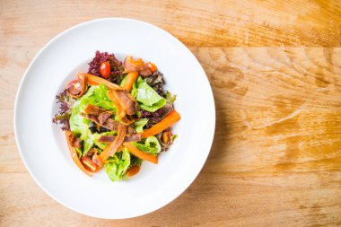 Yengeç sopa salatası