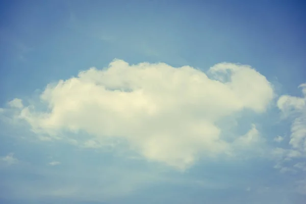 青い空の白い雲 — ストック写真