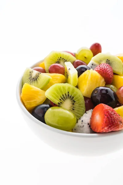 Fruits mélangés dans une assiette blanche — Photo