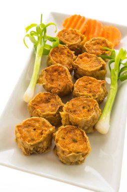 derin yağda kızartılmış yengeç eti rulo 