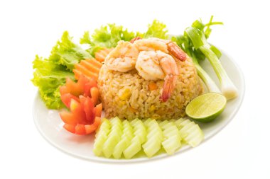 Karides ve karides kızarmış pilav 