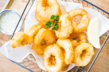 Gevrek kalamar halkaları 