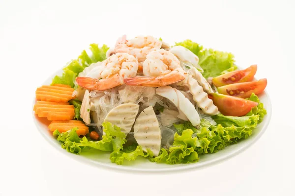 Салат из лапши с морепродуктами — стоковое фото