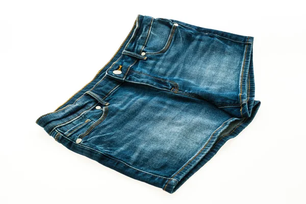 Модные короткие джинсовые штаны для женщин — стоковое фото