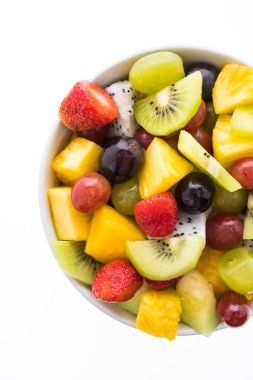 Beyaz plaka karışık meyve