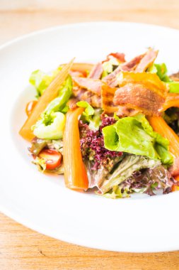 Yengeç sopa salatası