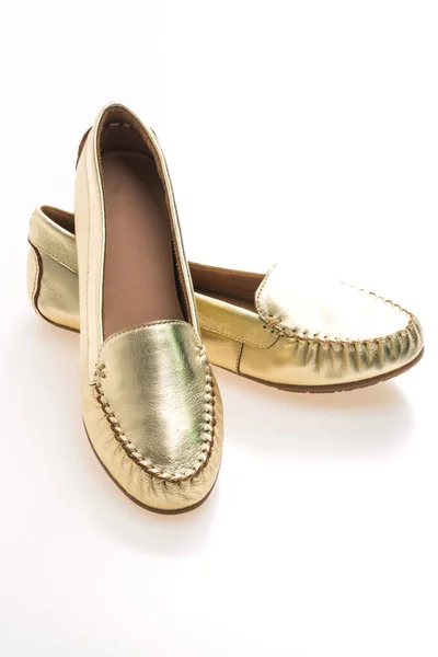 Güzel lüks moda altın kadın ayakkabı — Stok fotoğraf