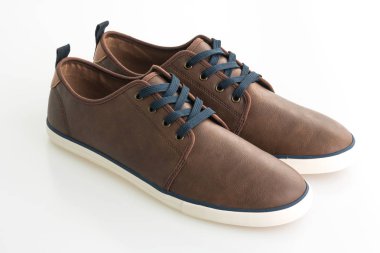 kahverengi deri ayakkabı