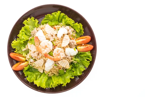 Salade de nouilles épicées aux fruits de mer — Photo