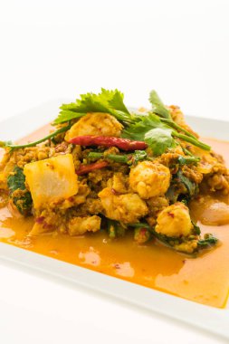 Kızartılmış Yengeç köri ile karıştırın