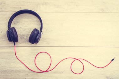 kulaklık ses dinle için