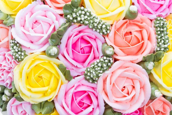 Красочный цветочный торт — стоковое фото