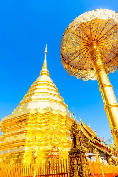 Pagoda d'oro bella architettura — Foto Stock