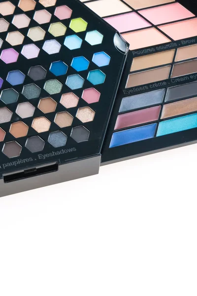 Göz farı ve dudak parlatıcısı kozmetik