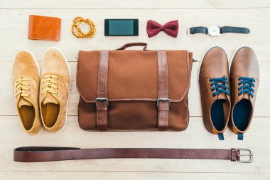 Güzel moda erkekler için ayarla