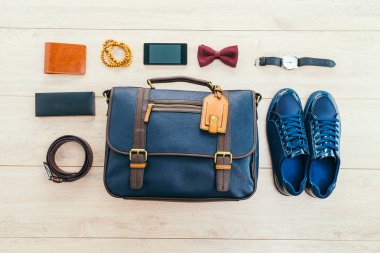 Güzel moda erkekler için ayarla
