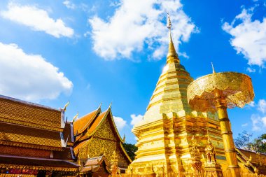 Altın Pagoda Wat Phrathat Doi Suthep güzel mimarisinde