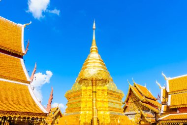 Altın Pagoda Wat Phrathat Doi Suthep güzel mimarisinde